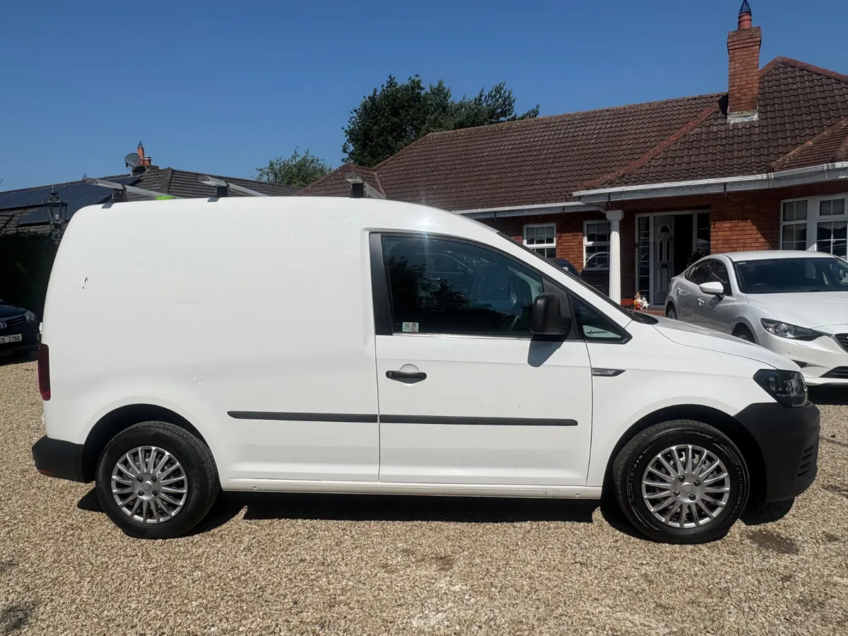 Volkswagen Caddy 2016, 1.6 diesel - Image 2