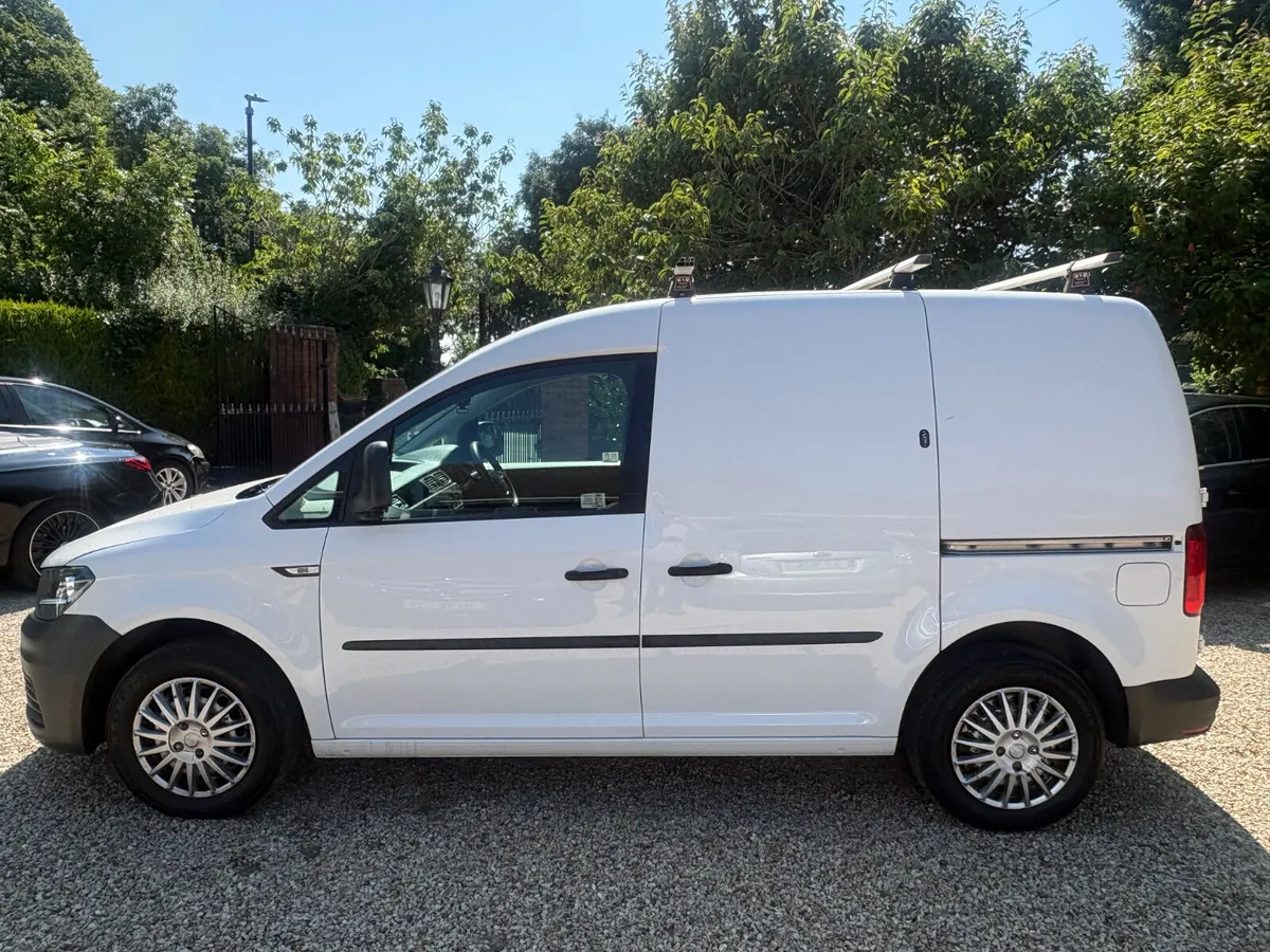 Volkswagen Caddy 2016, 1.6 diesel - Image 4
