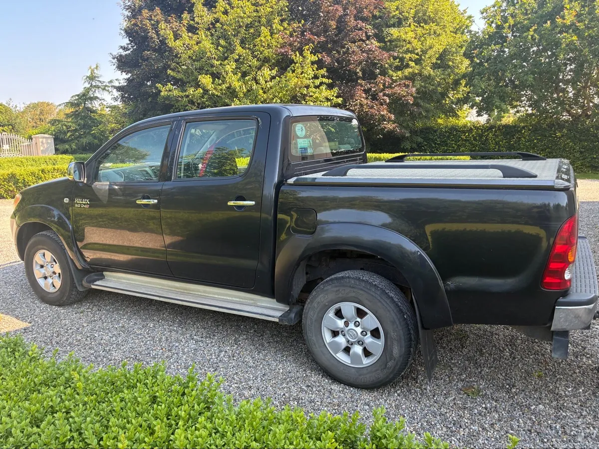 Toyota Hilux 2008 - Image 2