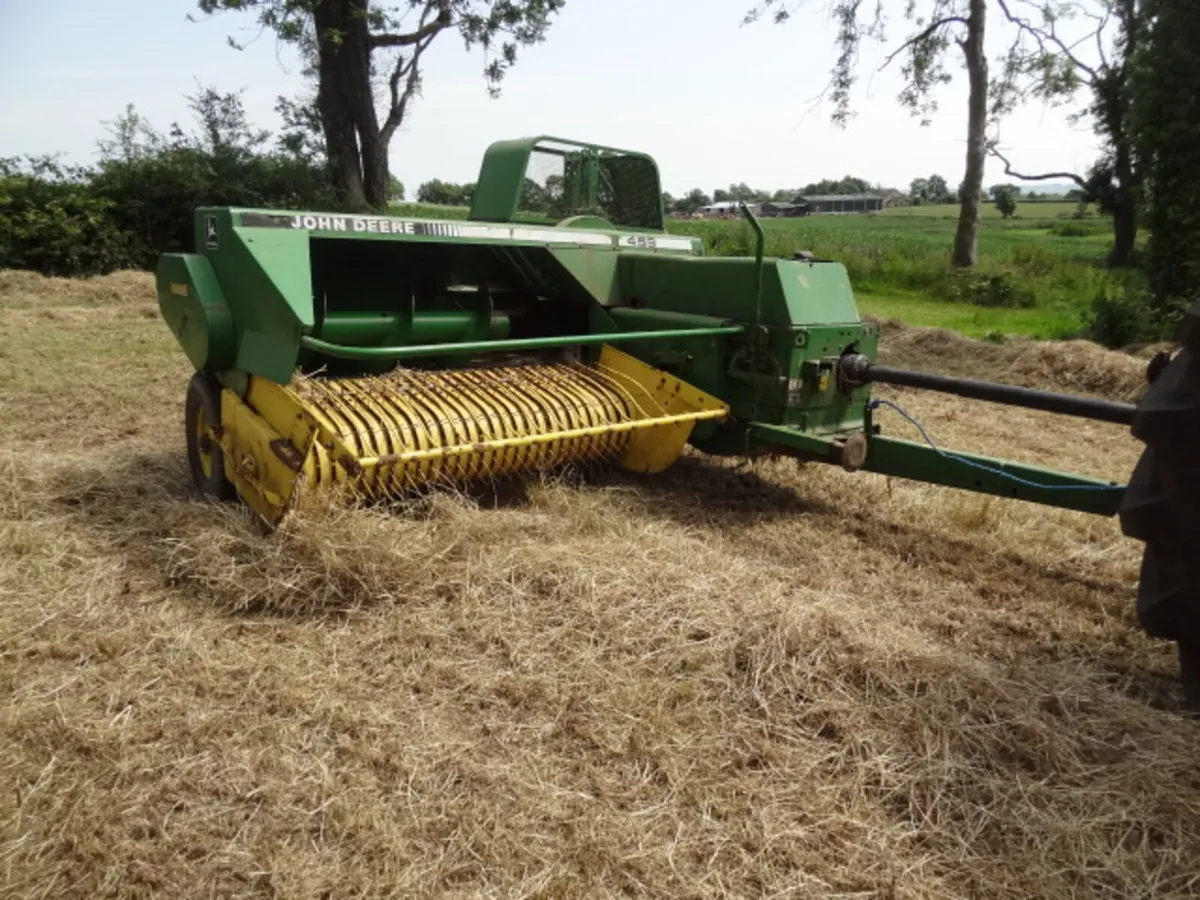 John Deere 459 Conventional Square Baler - Image 1