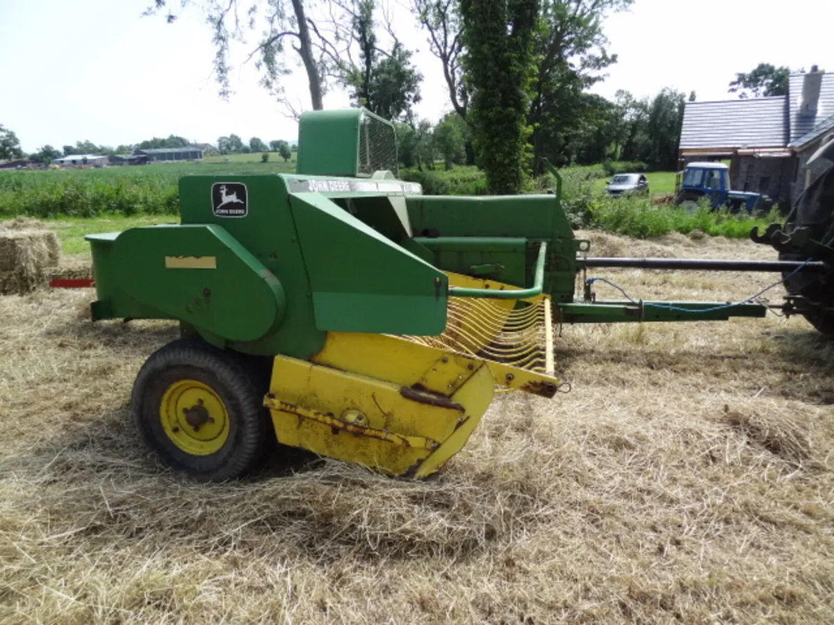 John Deere 459 Conventional Square Baler - Image 4