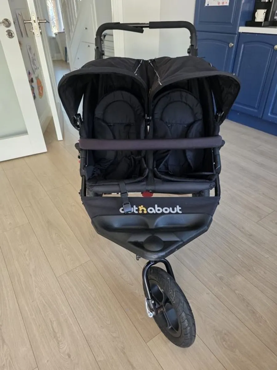 Out n About Nipper Double V4 Double Buggy - Image 1