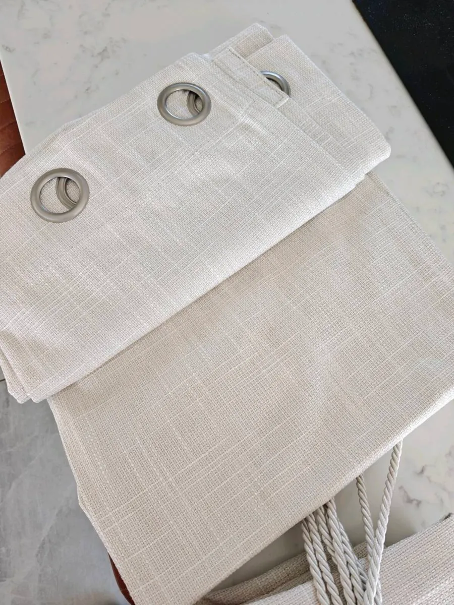 Cream curtains 66x72 and 2 matching tie backs - Image 1