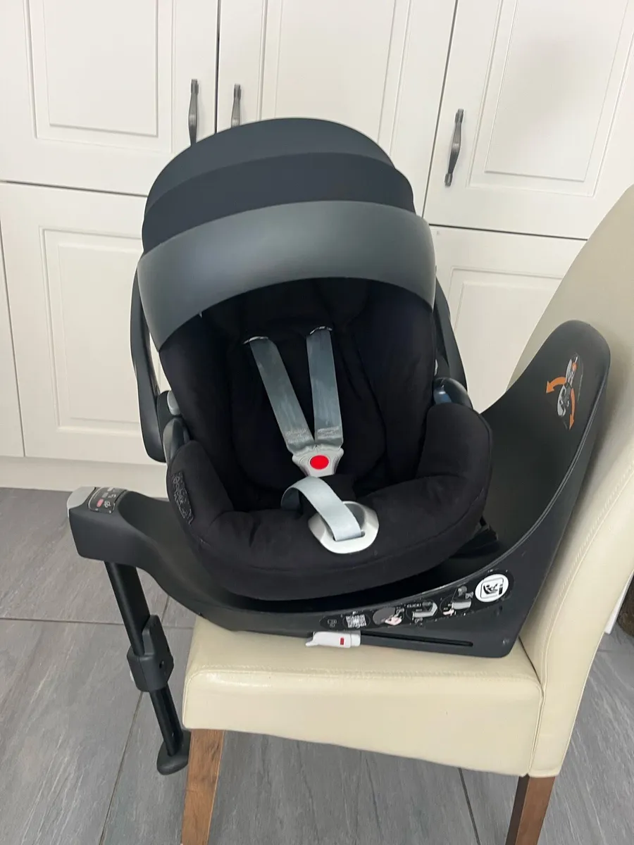 Baby car seat - Image 2