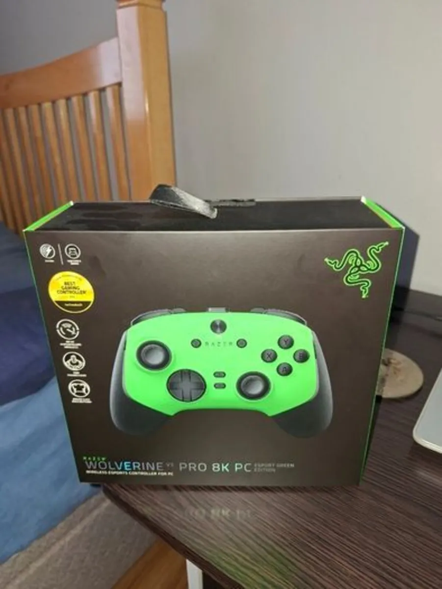 Razer Wolverine v3 pro 8k pc controller - Image 1