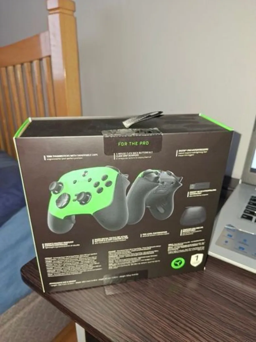 Razer Wolverine v3 pro 8k pc controller - Image 2
