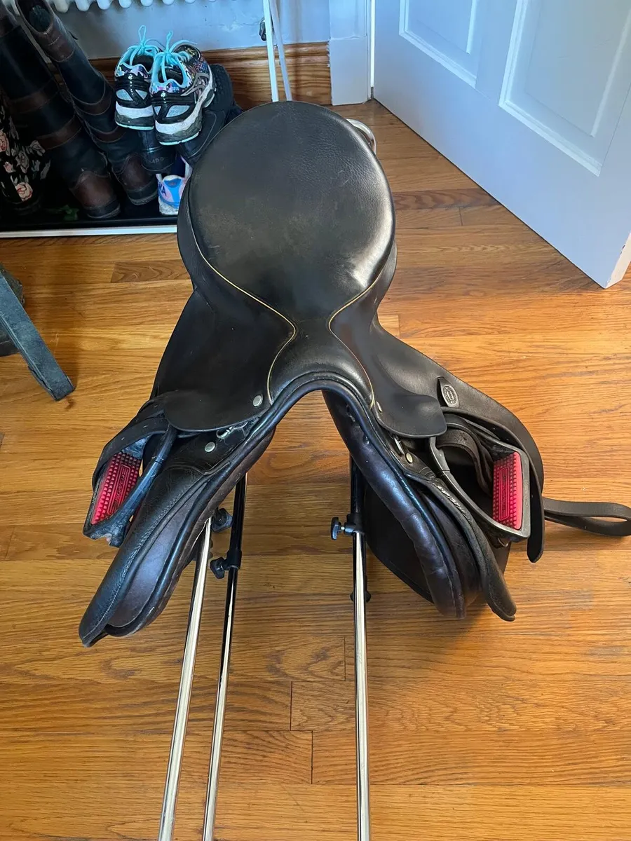 Berneys GP 17" medium width saddle black - Image 4