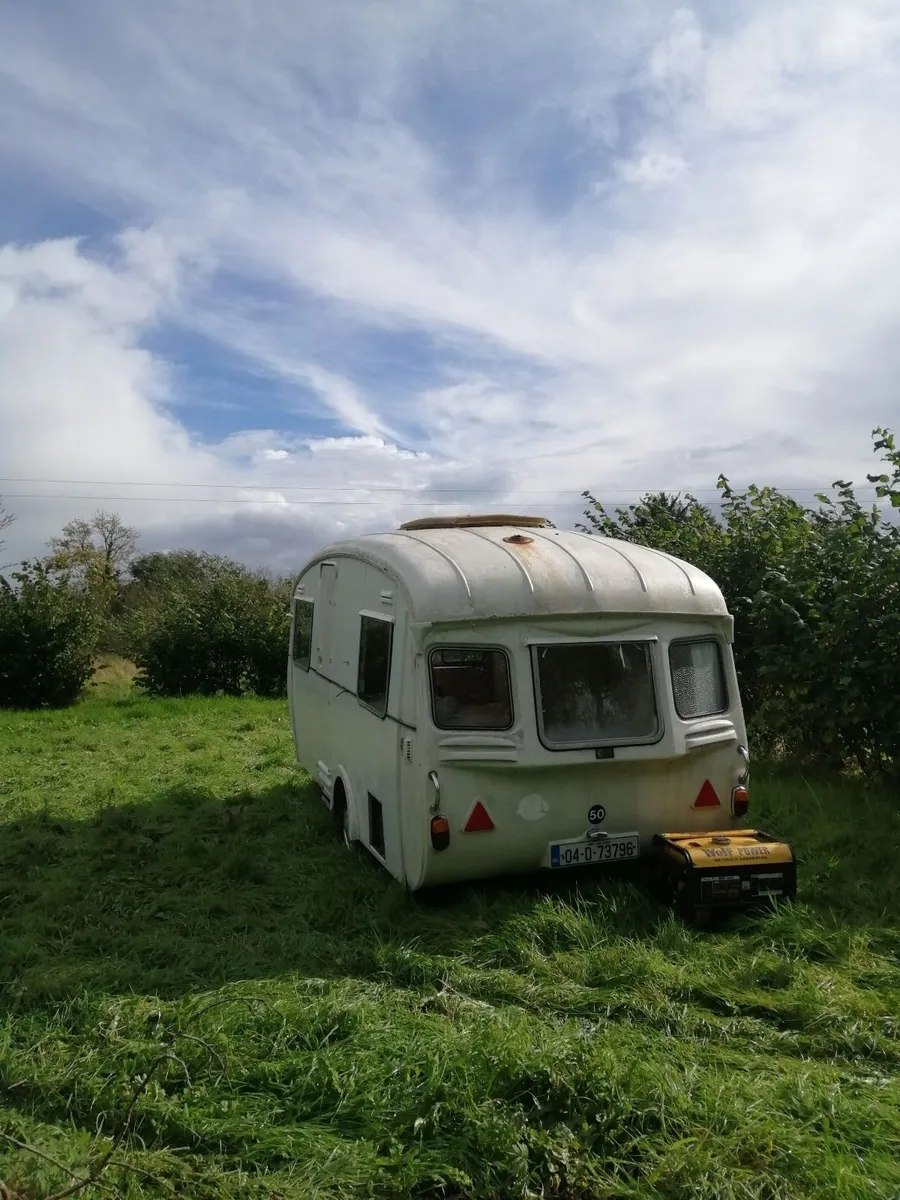 Caravan - Image 1
