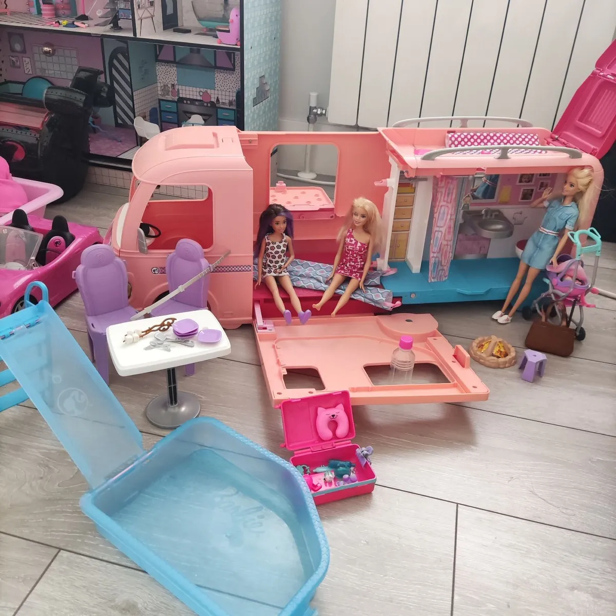 Barbie camper van & car - Image 3