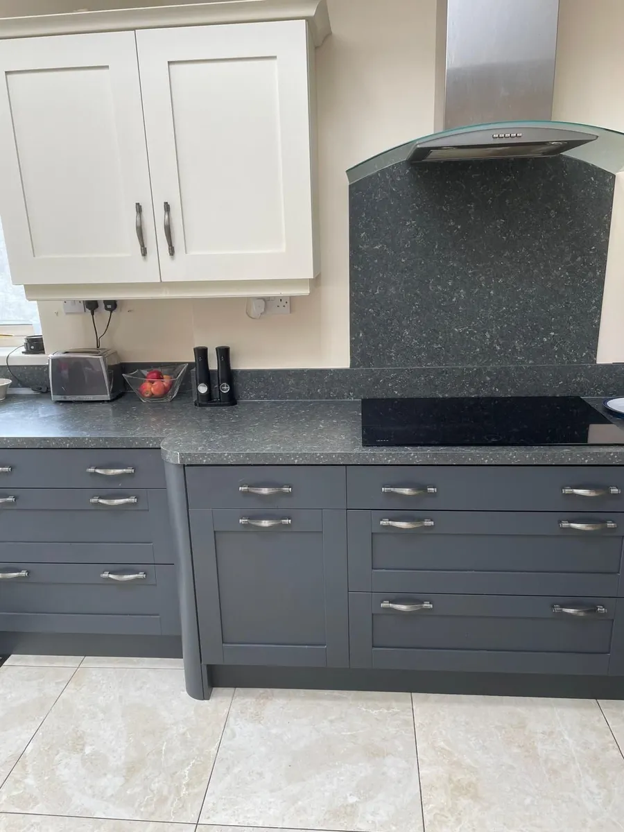 Fitted Kitchen - Image 1