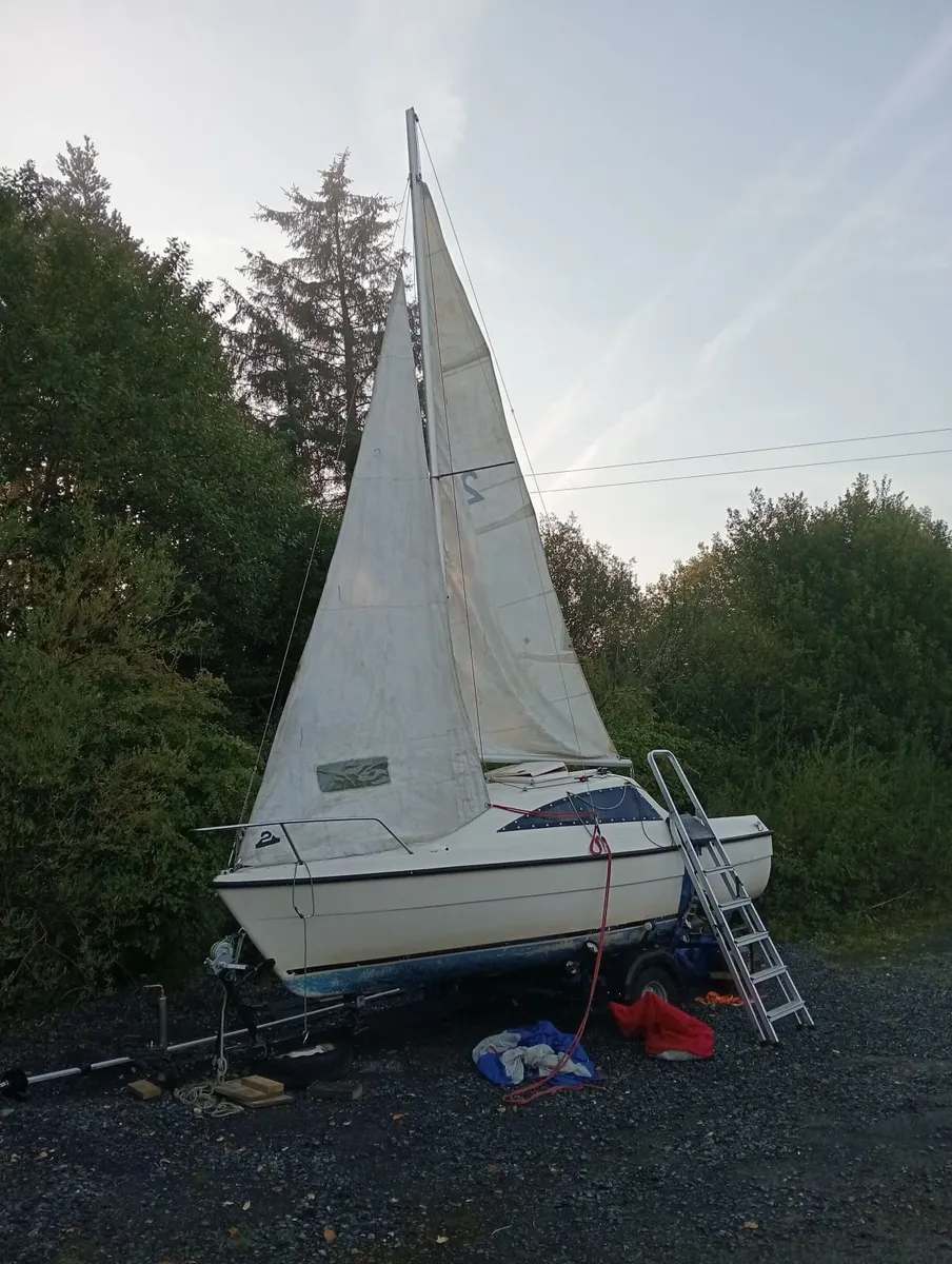 16 foot  Sailboat. - Image 4