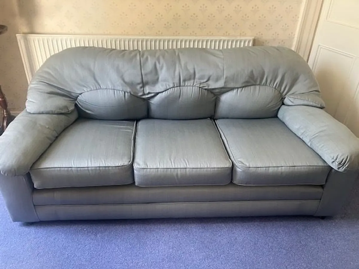 Sofa and armchairs - Image 1