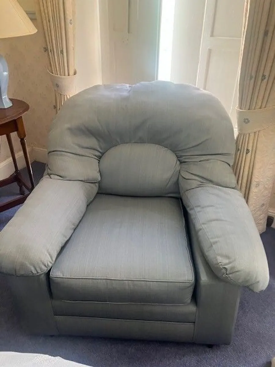 Sofa and armchairs - Image 2