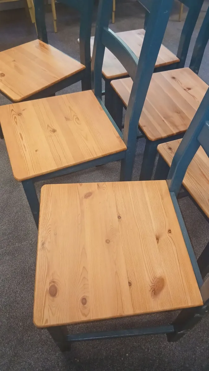 6 kitchen chairs - Image 3