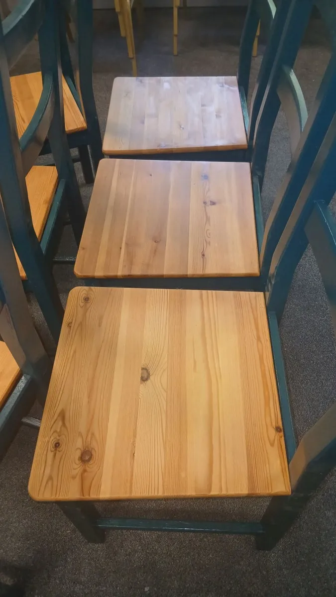 6 kitchen chairs - Image 2