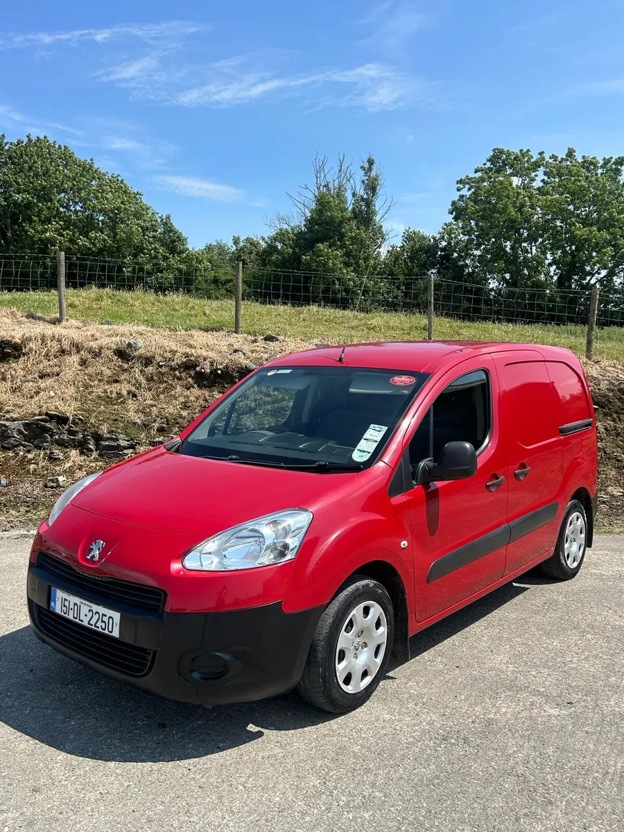 2015 Peugeot Partner 3 Seats - Image 1
