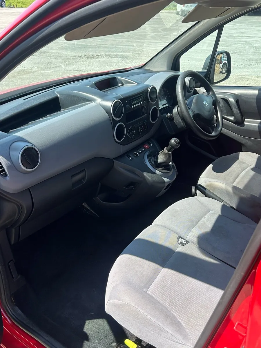 2015 Peugeot Partner 3 Seats - Image 3