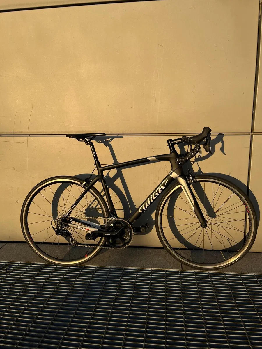 Wilier Triestina GTR Team Carbon Race Road Bike - Image 1