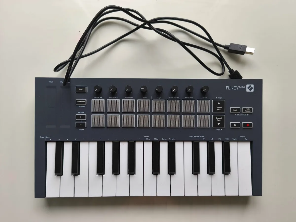 Novation FLkey Mini compact 25-key MIDI controller