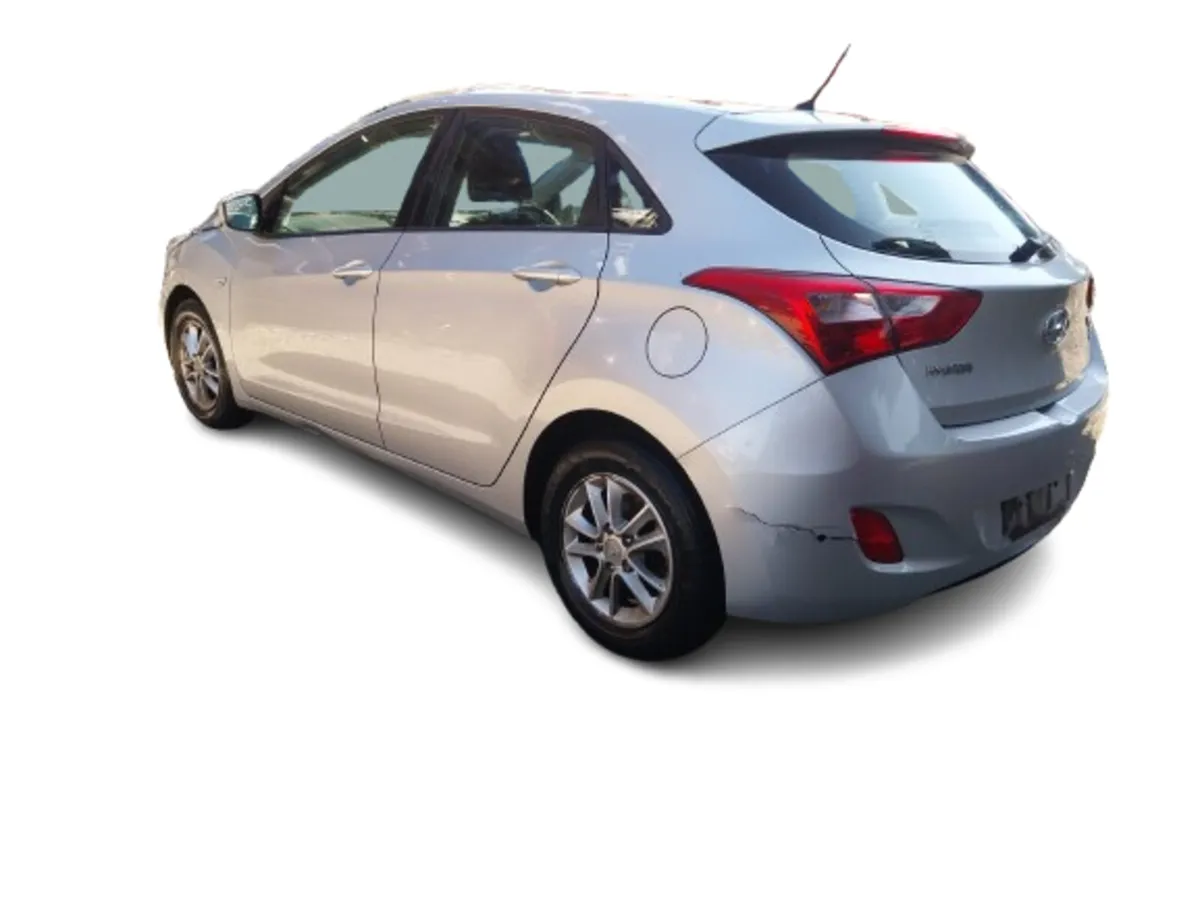 2013 HYUNDAI I30 For Breaking/Dismantling - Image 4