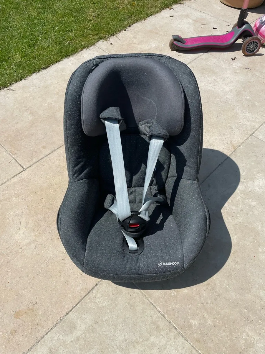 Maxi cosi baby seat - Image 1