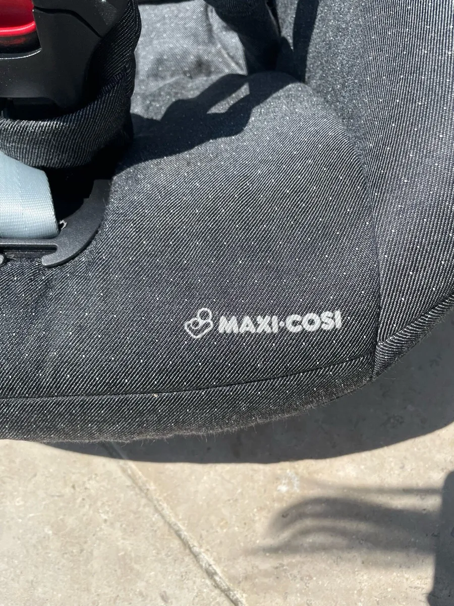 Maxi cosi baby seat - Image 2