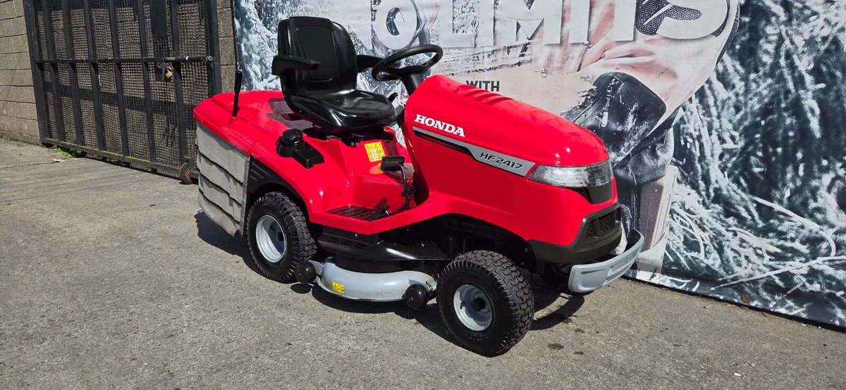 Honda HF2417HME Ride on Mower - Image 1