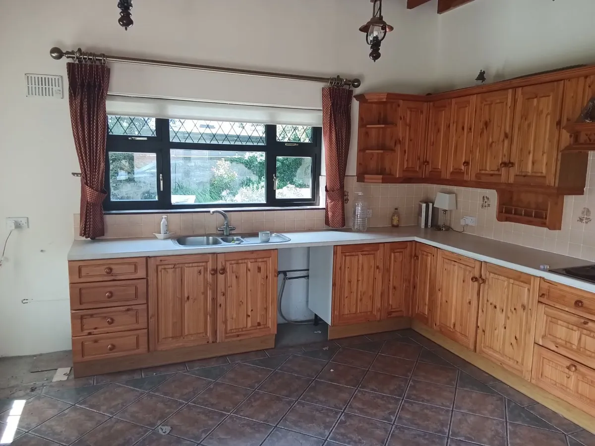 Kitchen units - Image 2