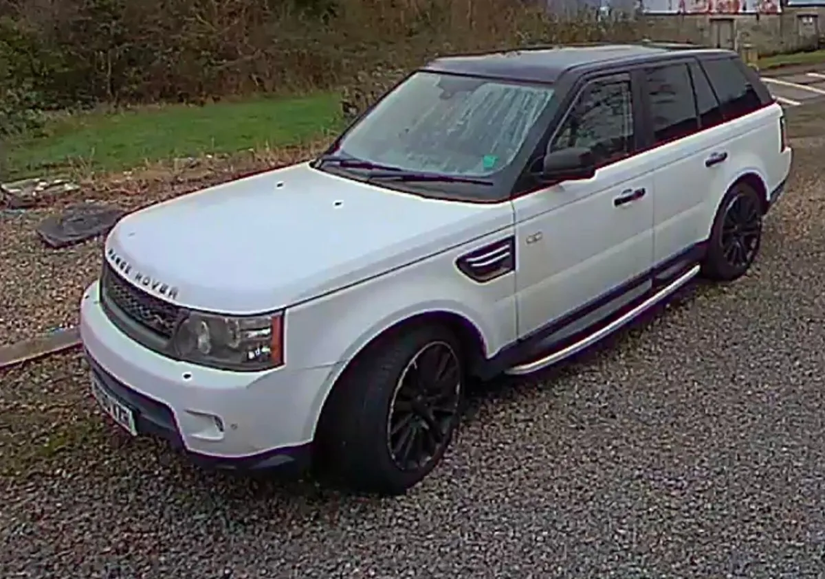 Range rover sport 3.0 TDV6 HSE for breaking - Image 1