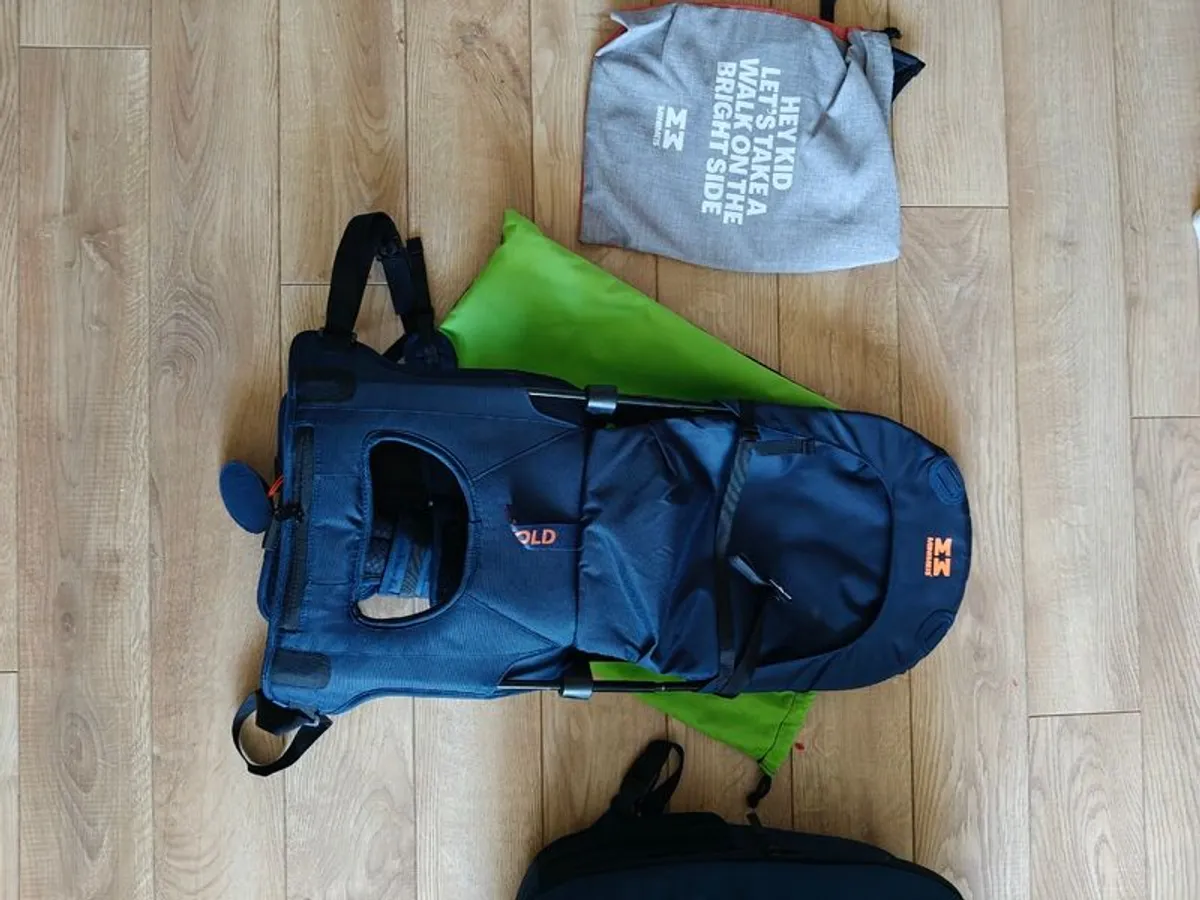 MiniMeis Shoulder Carrier comes with sunshade & backpack - Image 3