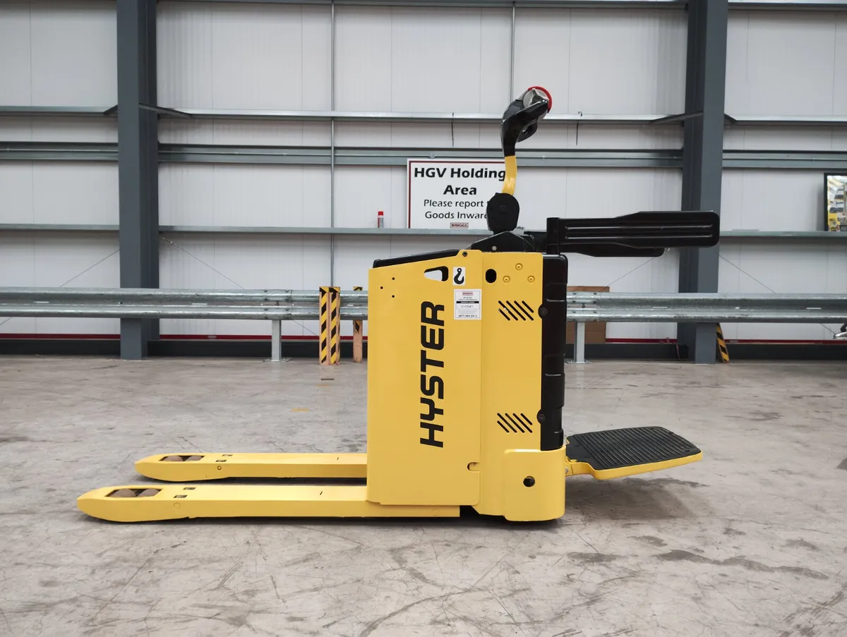 2017 Hyster P2.0SE Pallet Truck (REF: 010541) - Image 2