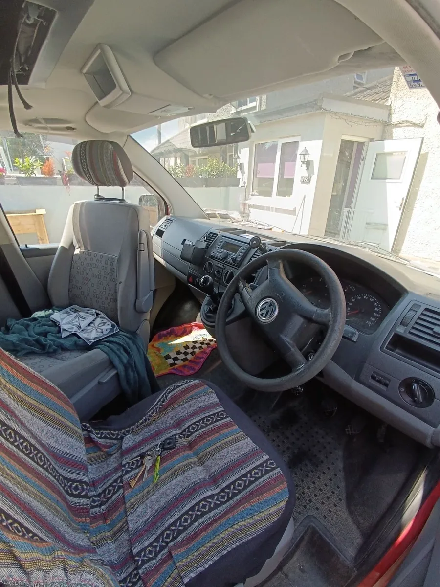 VW T5 basic camper - Image 4