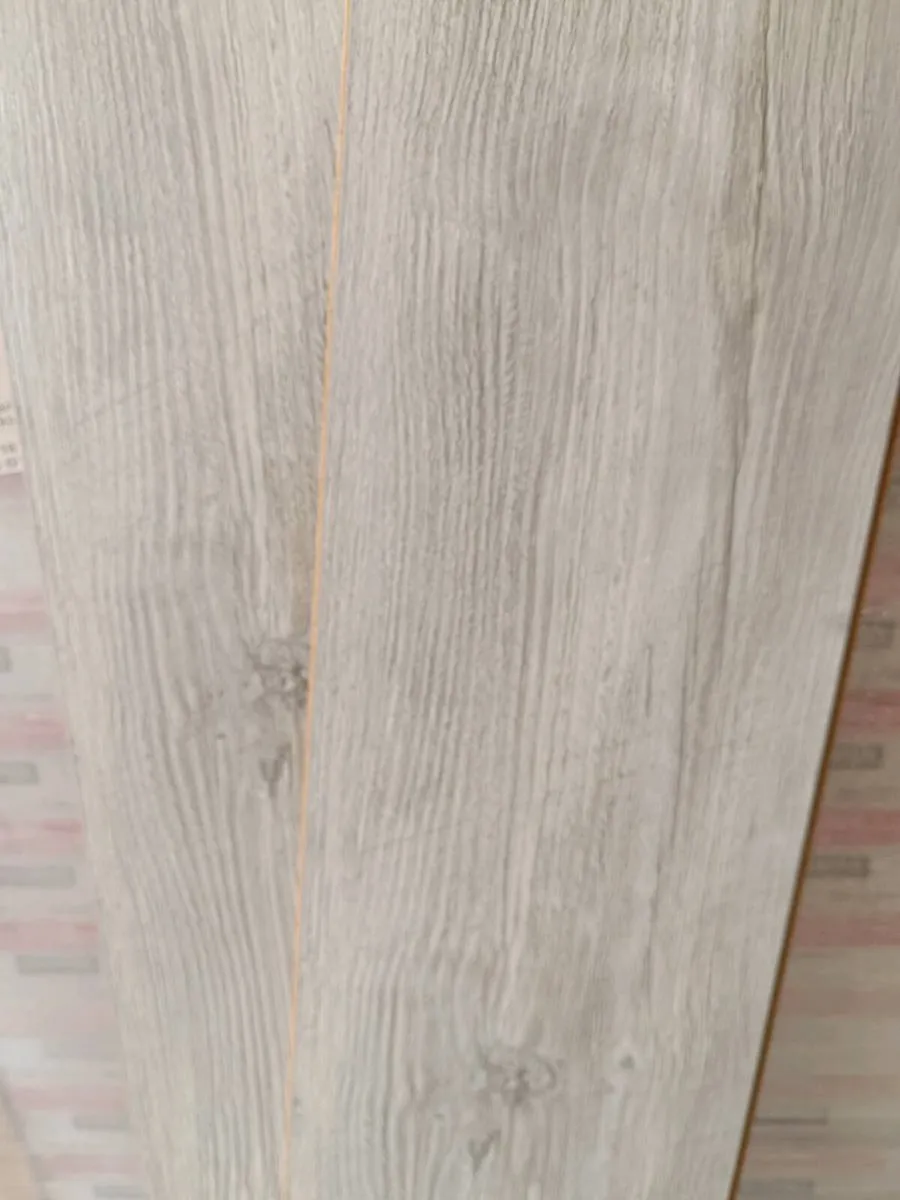 *NEW* 8MM LAMINATE FLOORING ☄️ - Image 2
