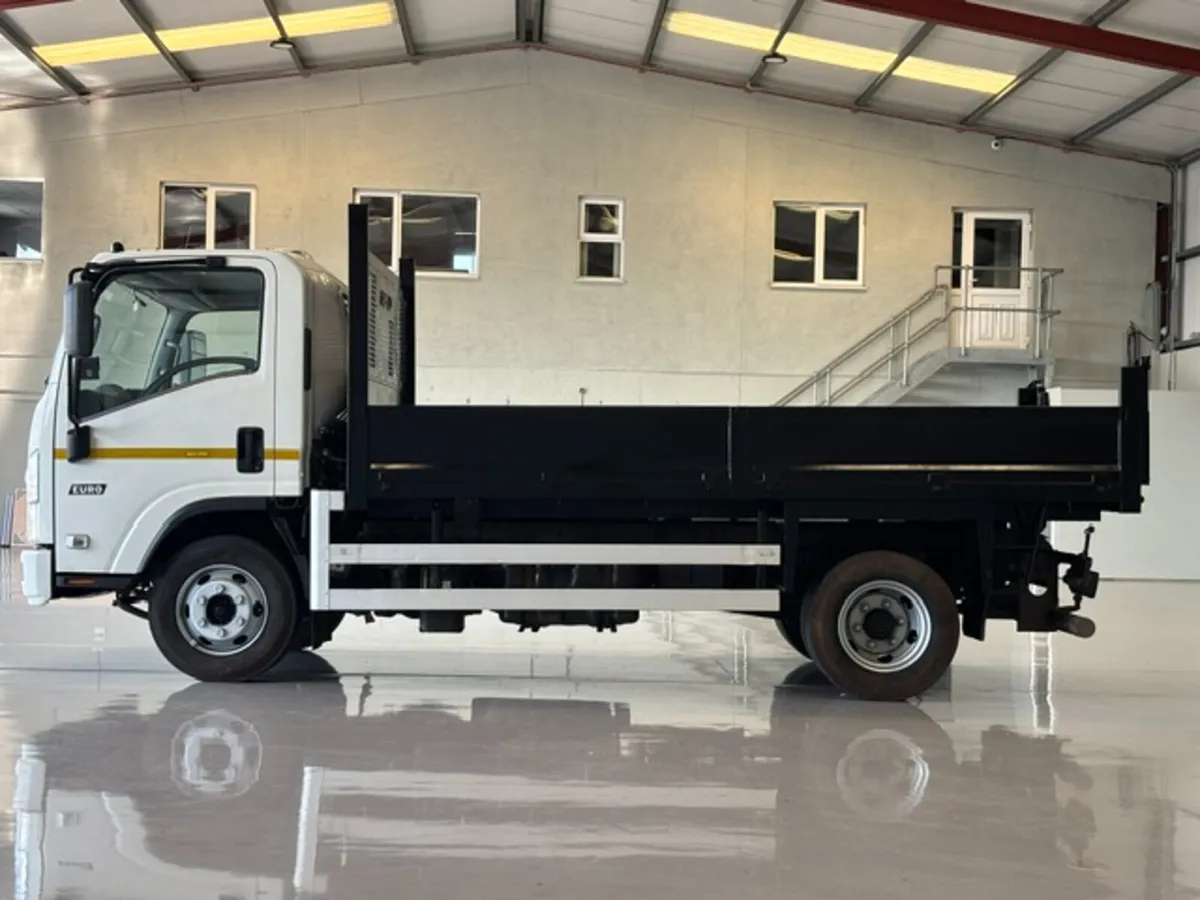 (NOV) 2021 ISUZU N75-150 7.5 TON  INSULATED TIPPER - Image 4