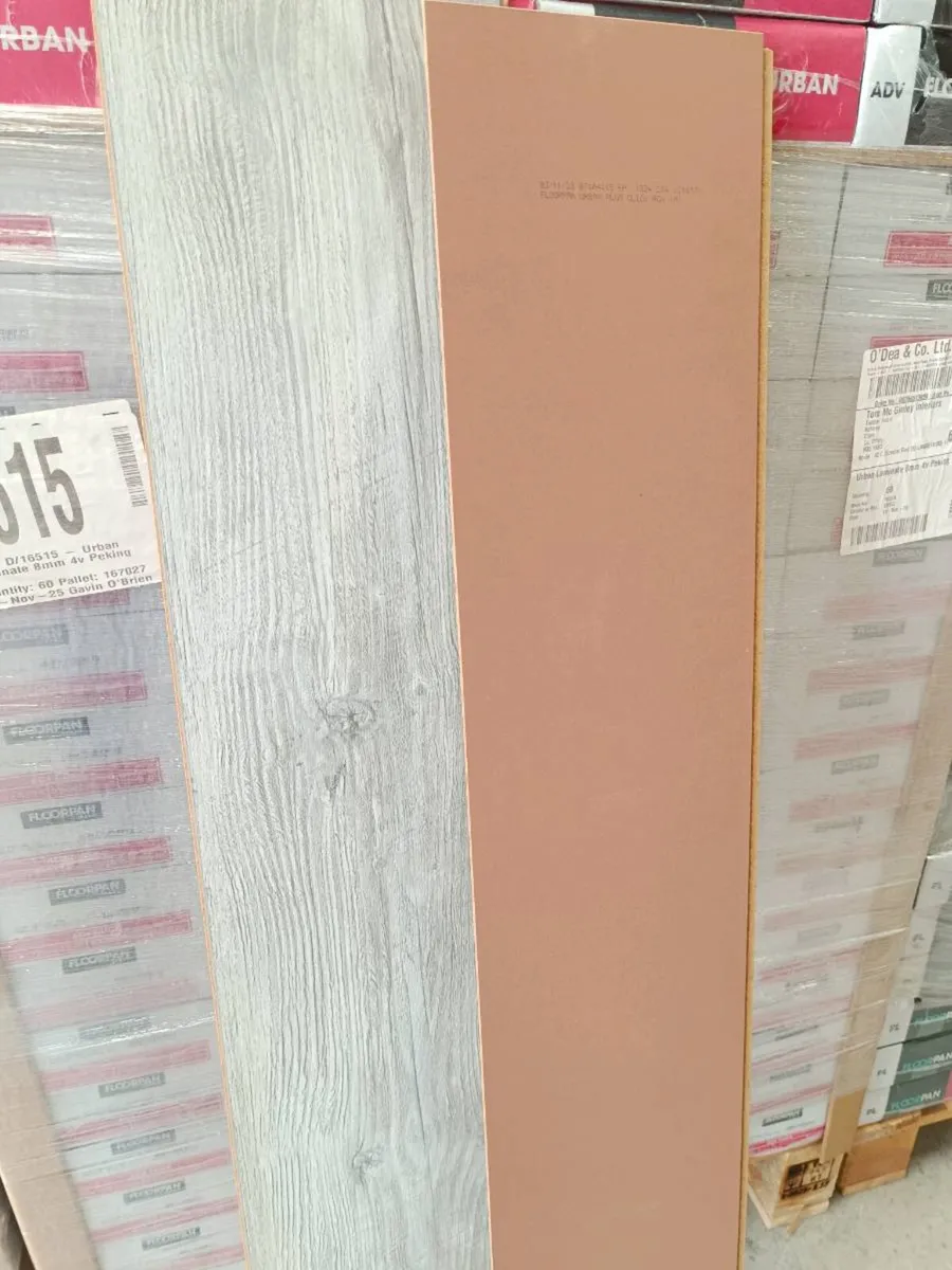 *NEW* 8MM LAMINATE FLOORING ☄️ - Image 4