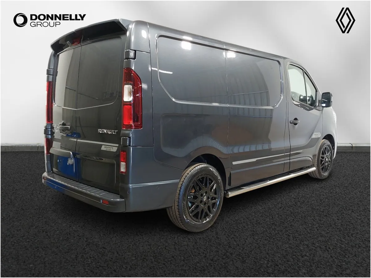 Renault Trafic Swb Diesel Graphite Edition - Image 2