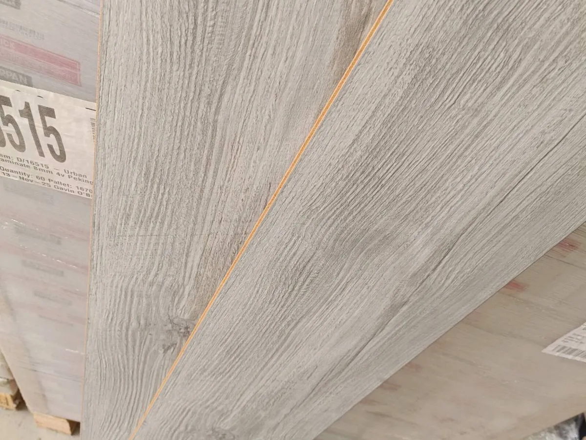 *NEW* 8MM LAMINATE FLOORING ☄️ - Image 3