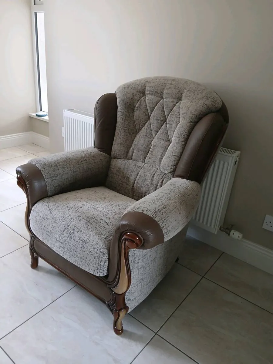 Armchair - Image 2