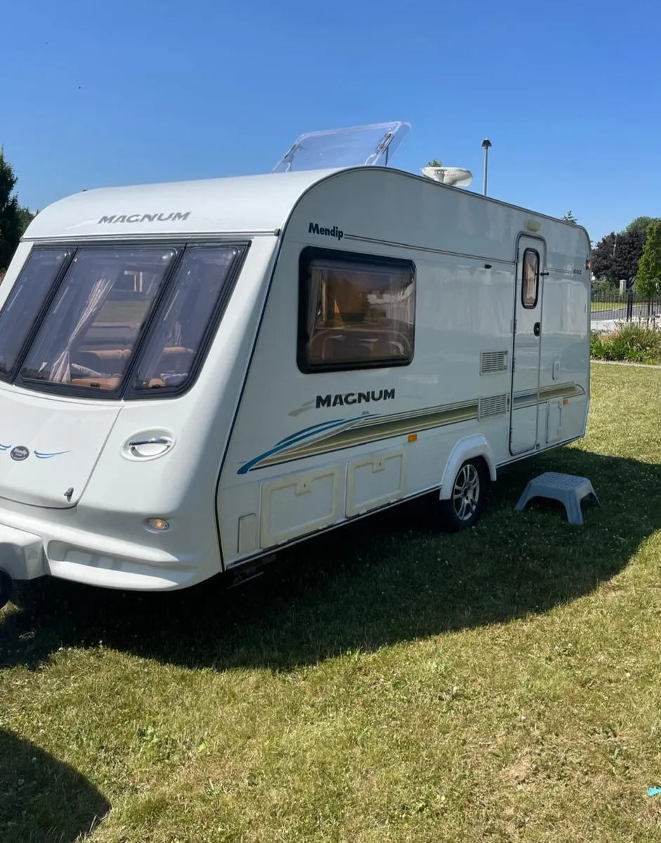Lightweight 09 Compass 2/3 berth & Full Awning - Image 1