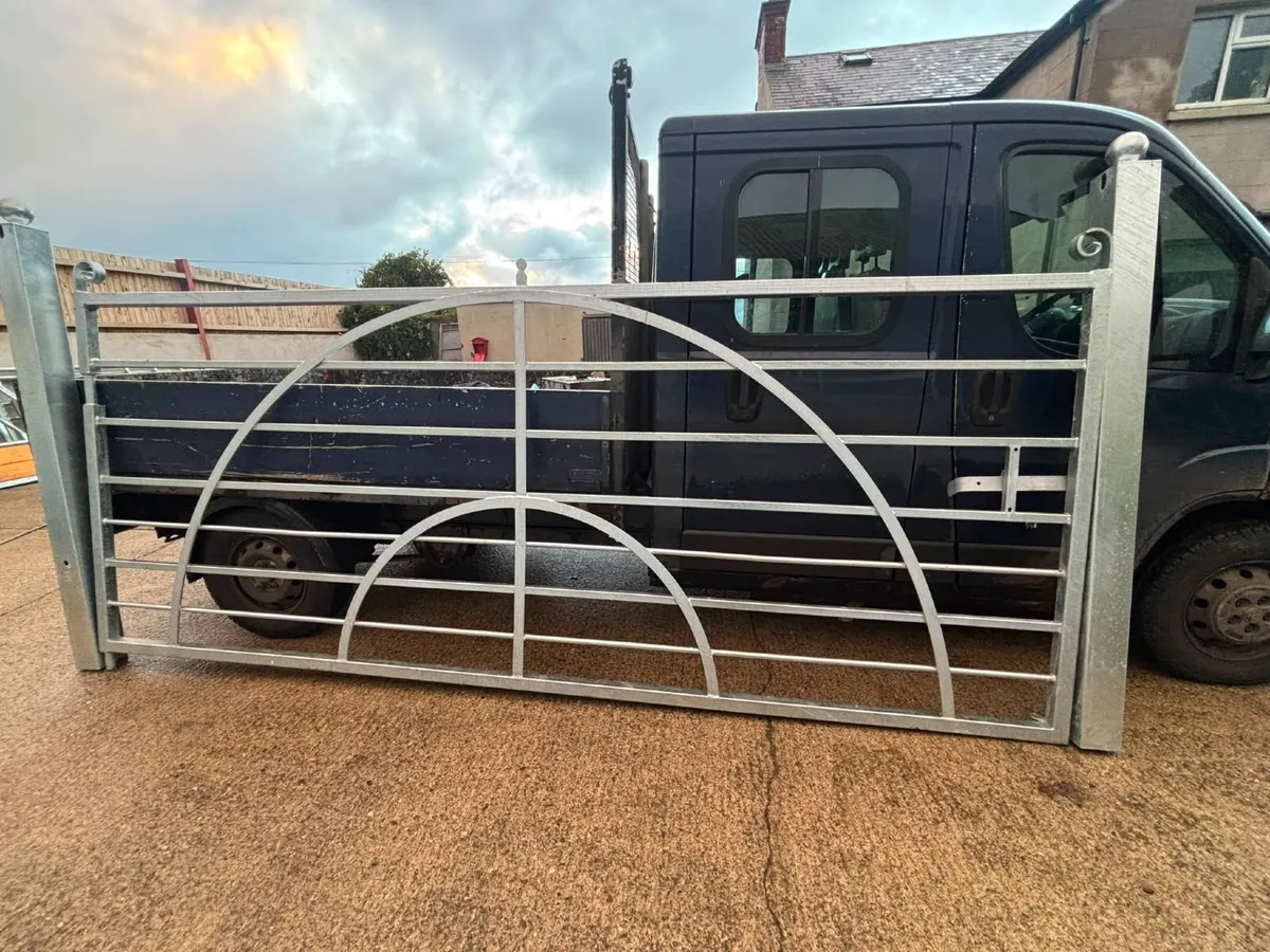 Equine/stud garm gates - Image 4