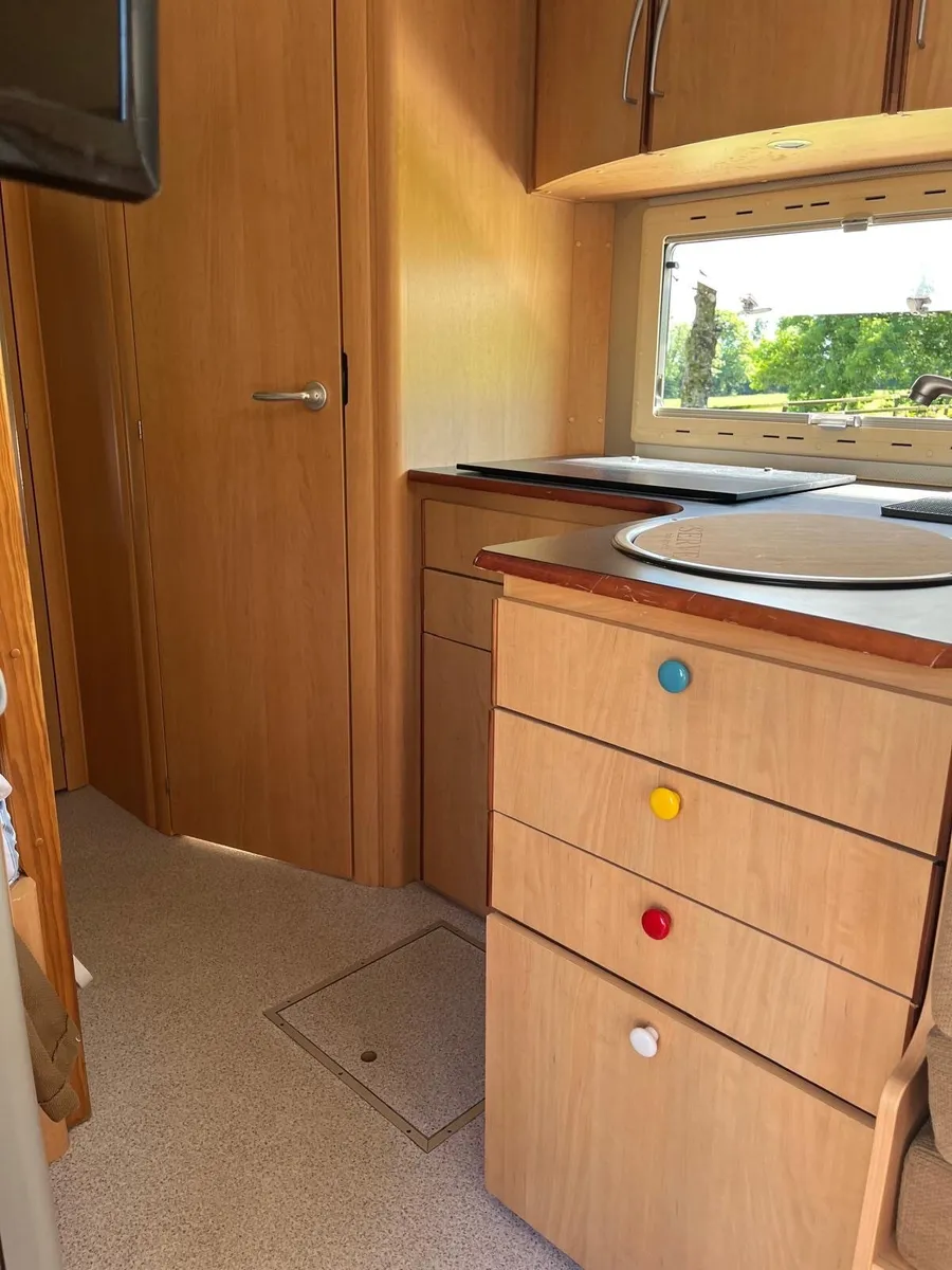 Camper Van - Image 2