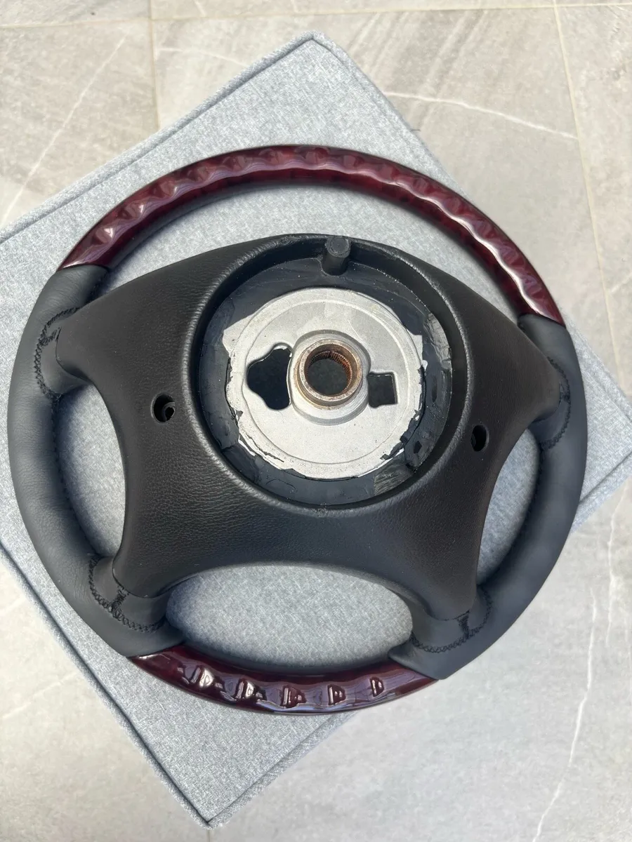 W210 wood stering wheel - Image 2