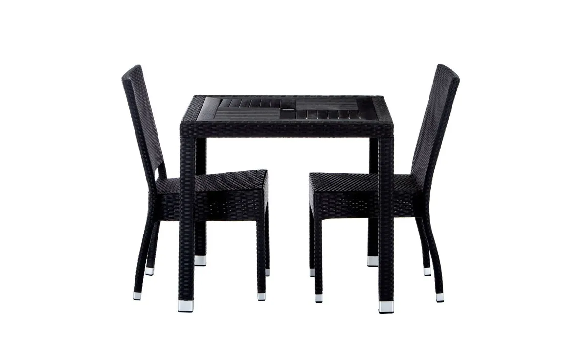 NEW OUTDOOR TABLES & CHAIRS - Image 4