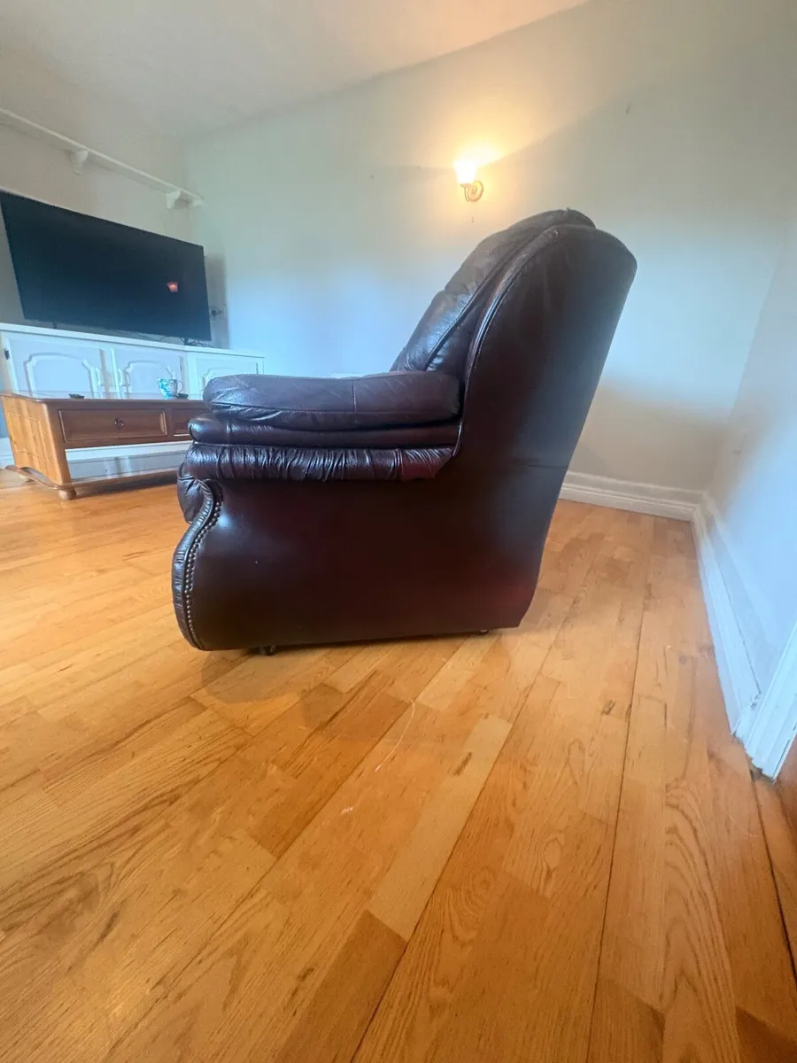 Genuine Leather 3 & 2 Seater Sofa/Couches - Image 2