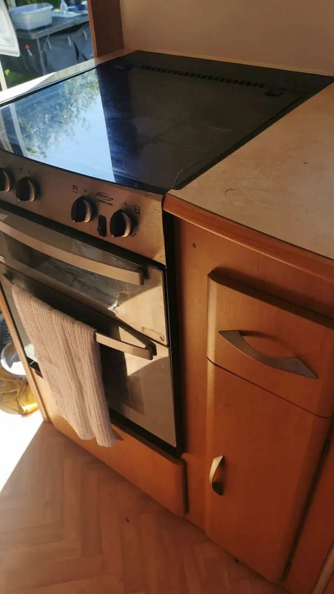 Caravan - Image 4