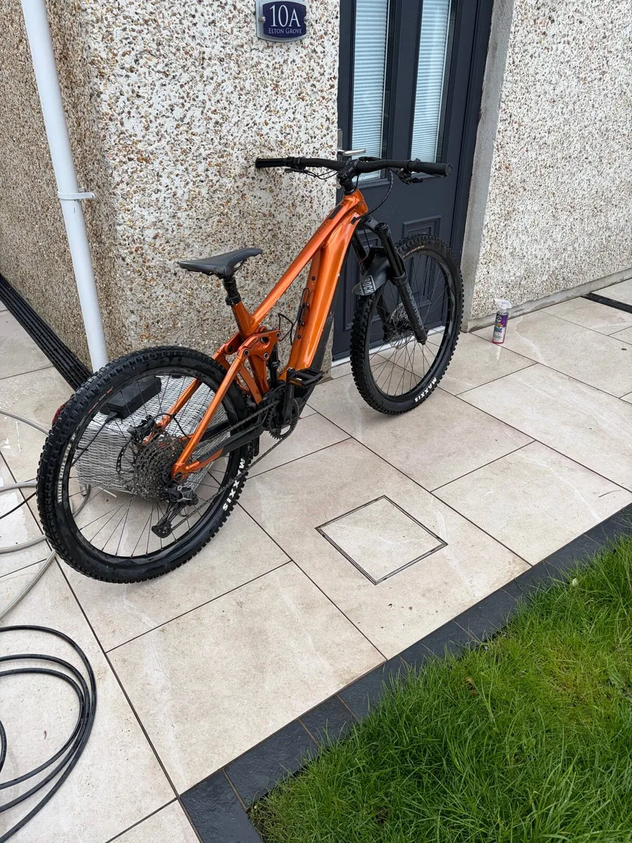 Mountain bike - Image 1