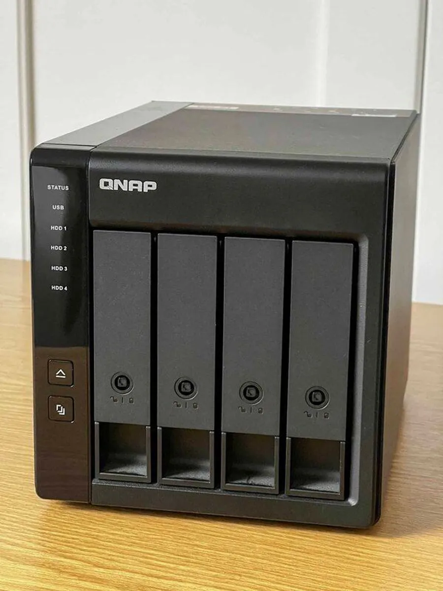 QNAP TR004 DAS with 9TB of storage - Image 1