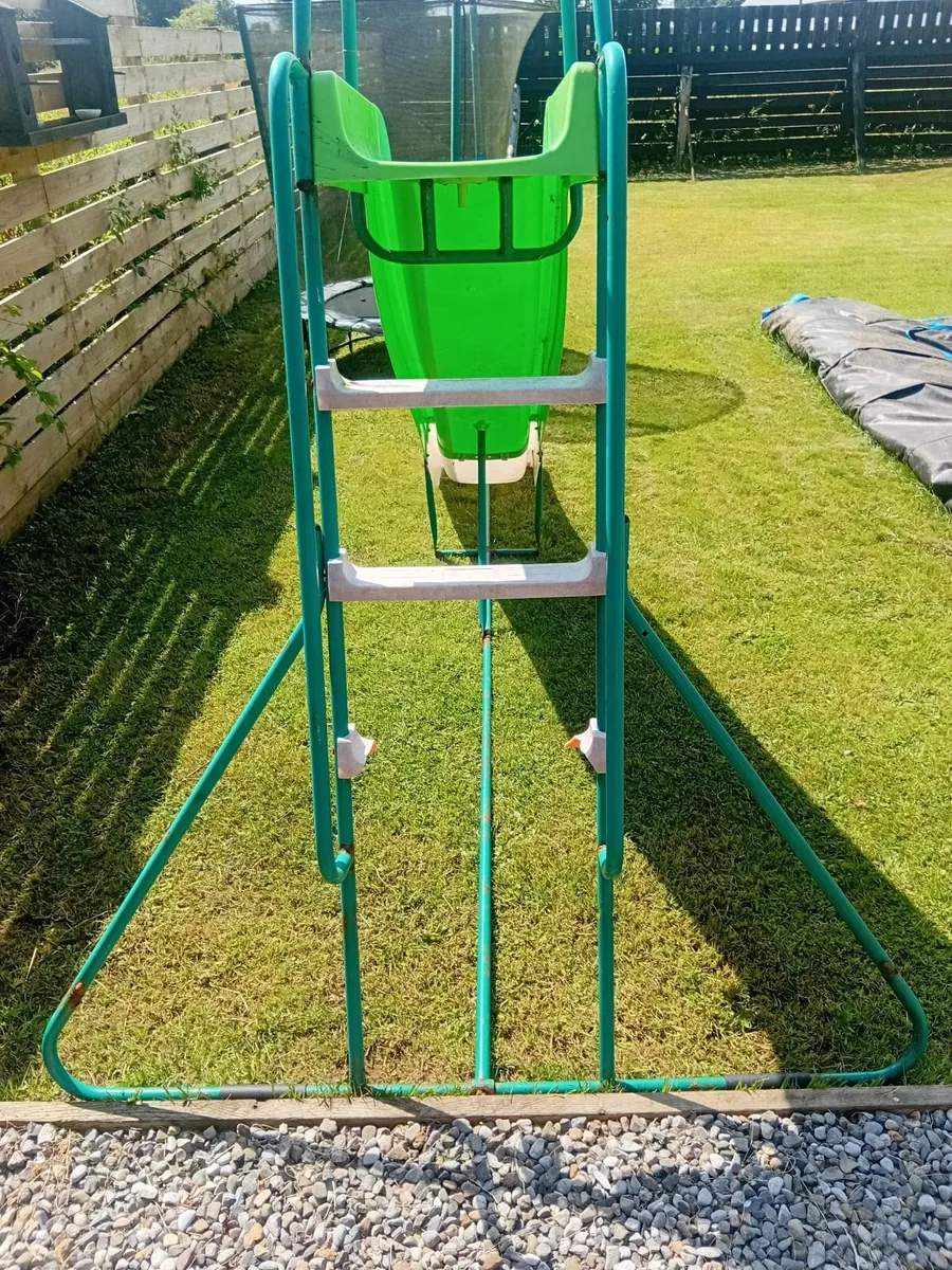 Slide and trampoline - Image 3