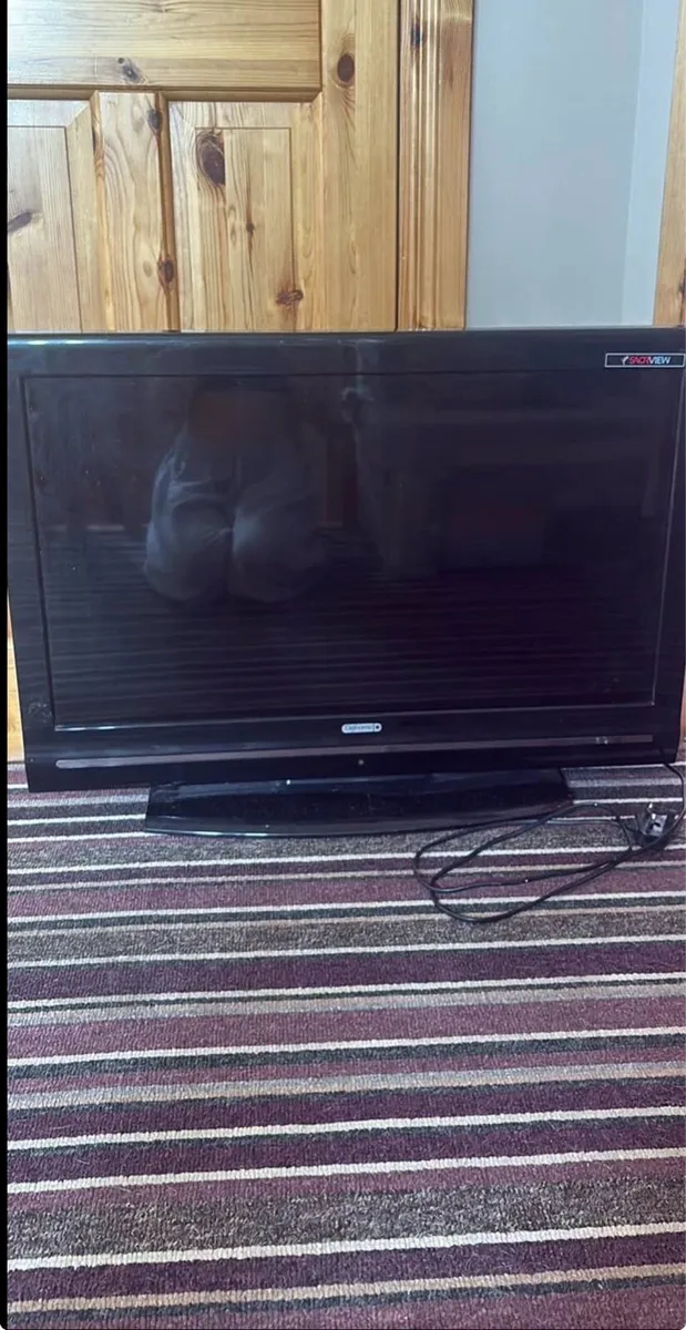 32-inch Goodmans LED TV with built-in Freeview