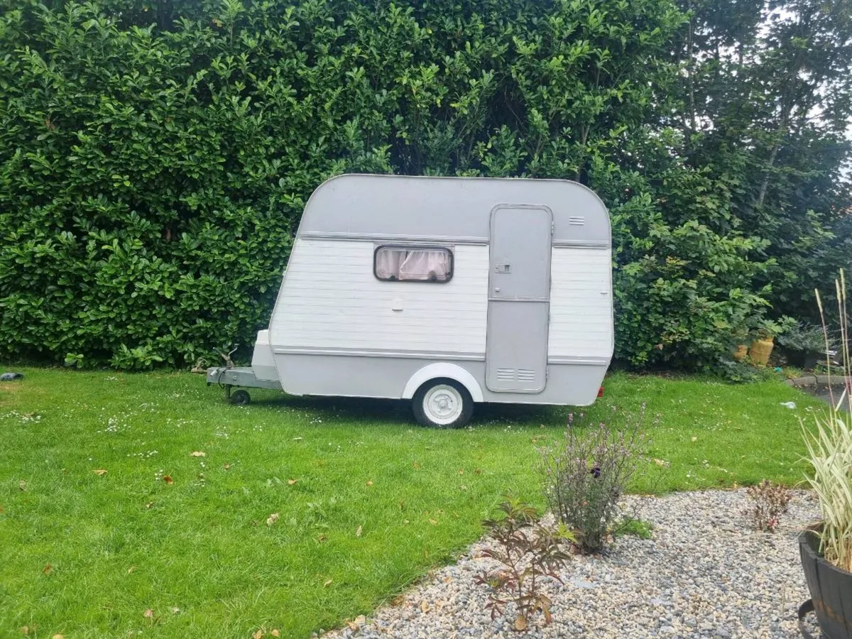 Caravan - Image 3
